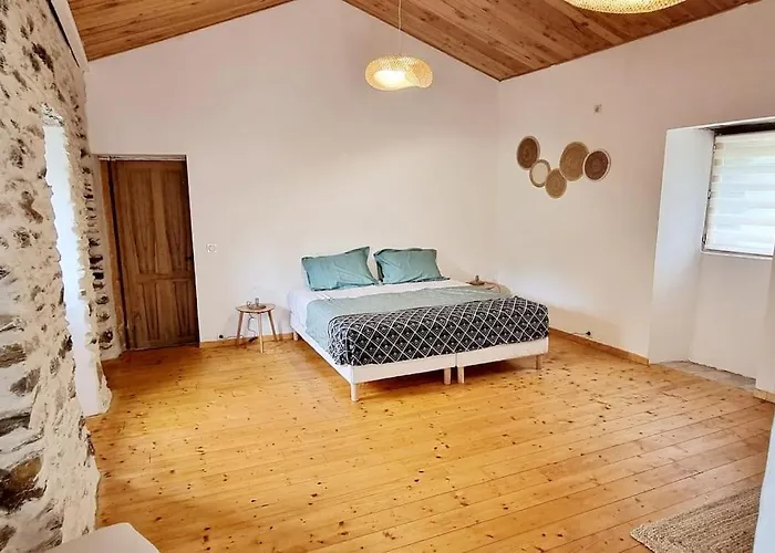 Domaine Du Moment Présent Hébergement de vacances *